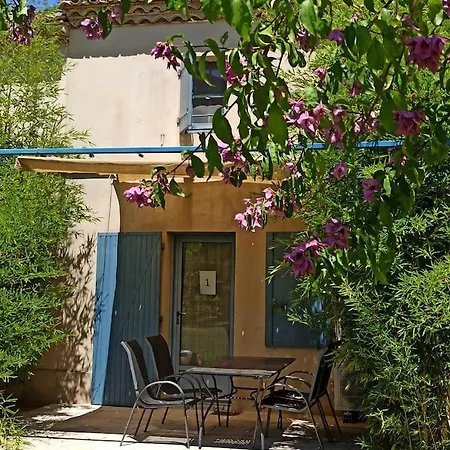 Maisonnette Dans Mas Authentique Avec Piscine بيت للعطل